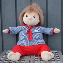 Dockan Simon 50 cm Dockan Simon 50 cm