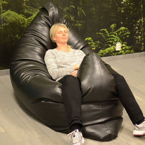 Jättedyna Galon, Svart