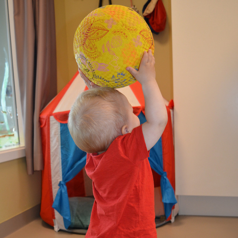 Gummiboll med bjällror