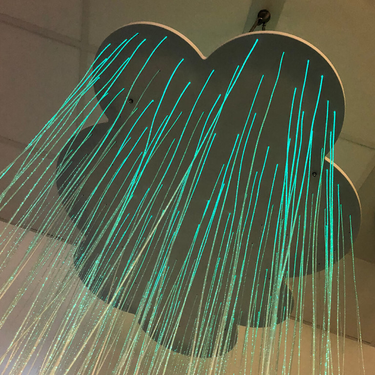 Ljusregn, takfäste för fiberoptik