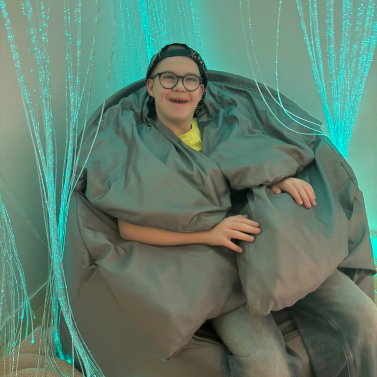 Bollfåtölj Protac SenSit® Dusty Green inkl fotpall